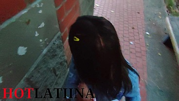 negra colombiana se toma mi leche en publico