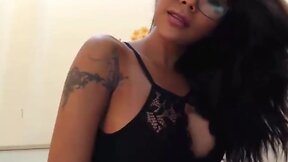 Areeya Miyabi on webcam