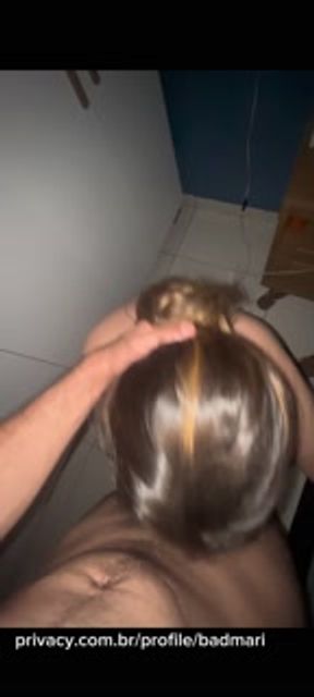 I was home alone with my step sis and came on her face