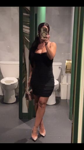 Bathroom Selfie Peak a Boo