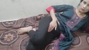 Soyi hui chachi ko jabar dasti chod diya