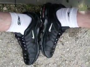 pissing in darksome lycra and tn airmax in public park