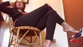 fetish dangling perfect feet