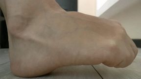 Nude polish toe curls MP4 FULL HD 1080p