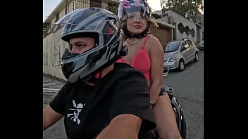 Peguei uma carona de Moto com Binho Ted