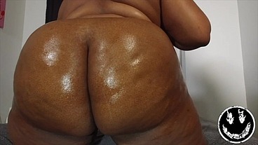 SEXY BBW PLATINUM BOOTY GIVES STEPDAD A BLOWJOB AFTER HER PUSSY GOT ATE