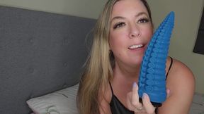 Maisie Lewis and Her Blue Toy.mp4