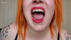 Jerk Off On Topless BBW's Chipped Tooth *HD