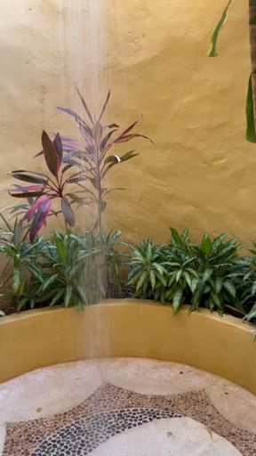 Goddess Faith Shalynn Takes A Shower