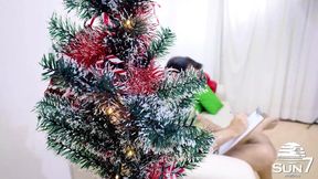 Brazilian babe's festive screw job: mom's 12/25 booty call, part one