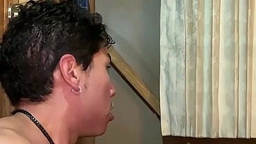Deepthroat Overflow: Cum Running Down