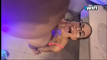 Um bom BLOWJOB para o amigo do meu namorado
