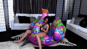 Ashlynn Taylor: Hump and Pop - mp4 hd
