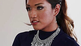 Transgirl Jessica takes control in anal