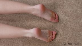 Soles Scrunch Toe Wiggle 4K