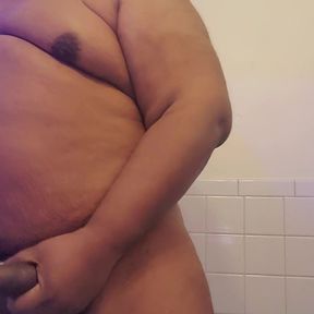 Black chub showing his body and masturbating