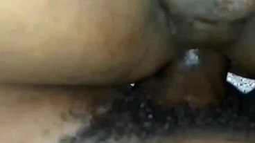 Enchi o cú da putinha de leite enquanto o marido dela estava no trabalho. O viado gemia igual a uma cachorra.