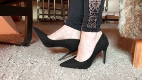 14. Feet in Pumps
