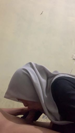 Hyper Hijab Wants To Be On Top