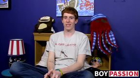 Guy with red hair gets interviewed before a solo session
