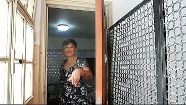el service del asensor no aguanto cuatro horas de sexo ANAL, ya no da mas ni leche le queda, lo meti a casa de nuevo y mira como queda...