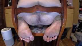 Worship my ass and soles while I ignore you