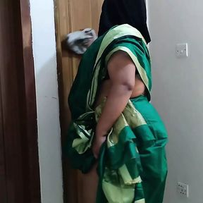 When My Mother Not At Home I fuck My Desi Maid While she was clean my room!