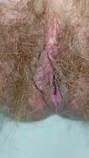 Perverted Mom Farting Long Loudly and Pissing at the Morning