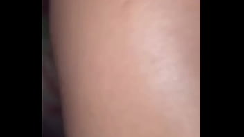 MULATA ROLUDA COMENDO A BUNDA DO BRANQUINHO PUTINHA