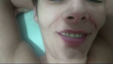 CASADA RELIGIOSA &Eacute_ EXPULSA DA IGREJA AP&Oacute_S TER VAZADO UM V&Iacute_DEO DE SEXO DELA TRAINDO O MARIDO COM UM MENINO DE 18 ANOS