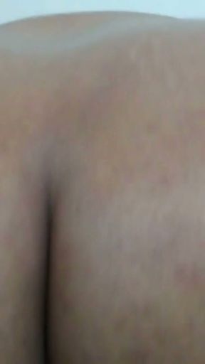 Moti Gand Vali Hot Bhabhi ne Devar ke bade land se Condom lagakar Chudai ke   Clip 2