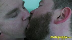 Lustful close up kissing with Kaleb Dewulf and Leo Blue