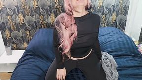 milf sexy ce gode et fait vibrer sa chatte humide et ouverte