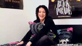 Tattooed emo Mylo Fox using hands and sex toys to make himself cum