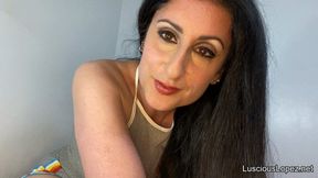 Luscious Lopez twerking backing up on you