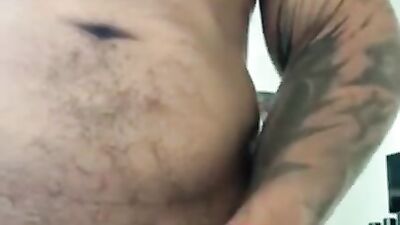 BIG CUMSHOTS of BBC LATINO GAY VIKTOR ROM BIG MUSCLE MAN