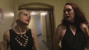 Vampire Eve on Blondes 853 5