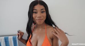 Ebony slut Amari Gold heart-stopping hardcore movie