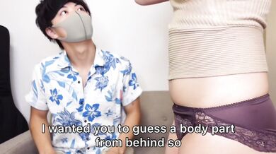 目隠しで彼女のどこを触っているか当てていたらマンコに指を挿入されて亀頭責め手コキや腰振りグラインド騎乗位で強制射精されました…