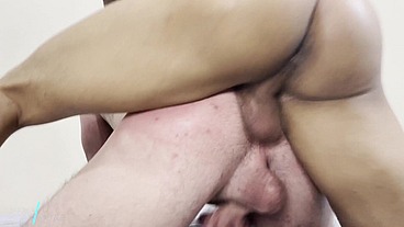 Fodendo o puto gostoso Henrique Becker.