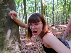 BettDuett - Freundin gepoppt beim Pilze sammeln