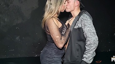 A Mamada Mais gostosa do Xvídeos da Safadinha do Forró no Perseu Dotado na Festa Prime
