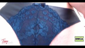 Popular Webcam Model Mia Dances in a Private