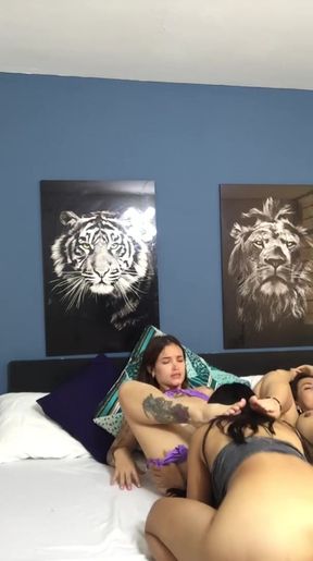 I Have Sex With My Friends And We Make A Hot Video