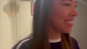 me folle a mi amiga y acabamos haciendo un trio con su novio // mia nins x lunablackx