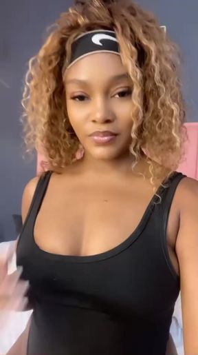 Fiorella Rains cam show