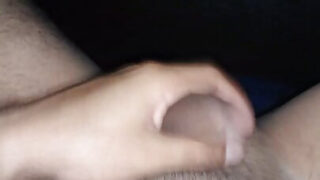 Video de casă cu amatori gay maturi care mângâie puli uriașe înainte de a fi futuți anal