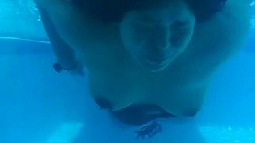 Alphacamsproductions - update #5 - EN LA PISCINA CON MI NOVIA PARTE 1 - Aug 28, 2023