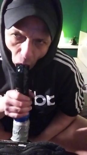 I Need a 25 Cm Strap Now