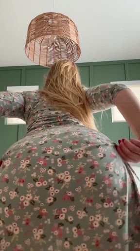 Amateur with big tits shows off her round ass
